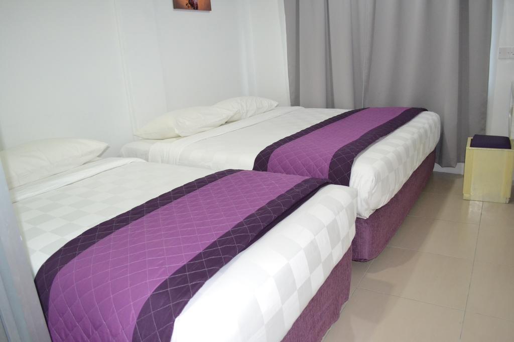 Lavender Hotel Телук-Интан Номер фото