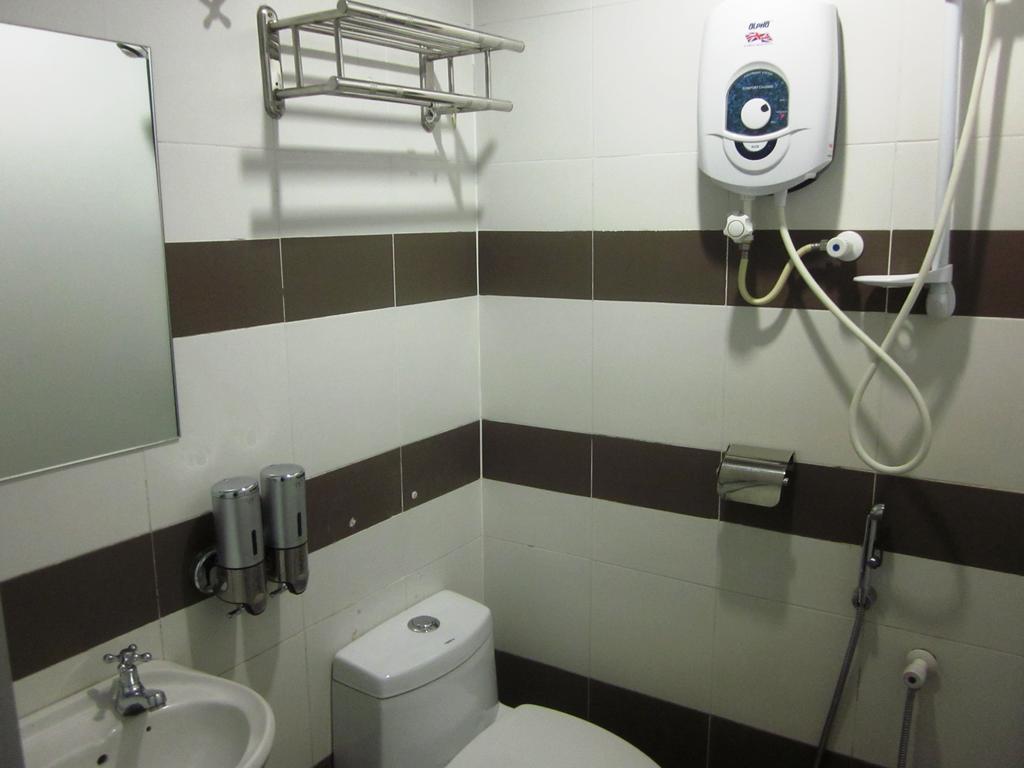 Lavender Hotel Телук-Интан Номер фото