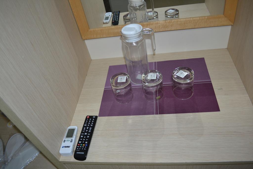 Lavender Hotel Телук-Интан Номер фото